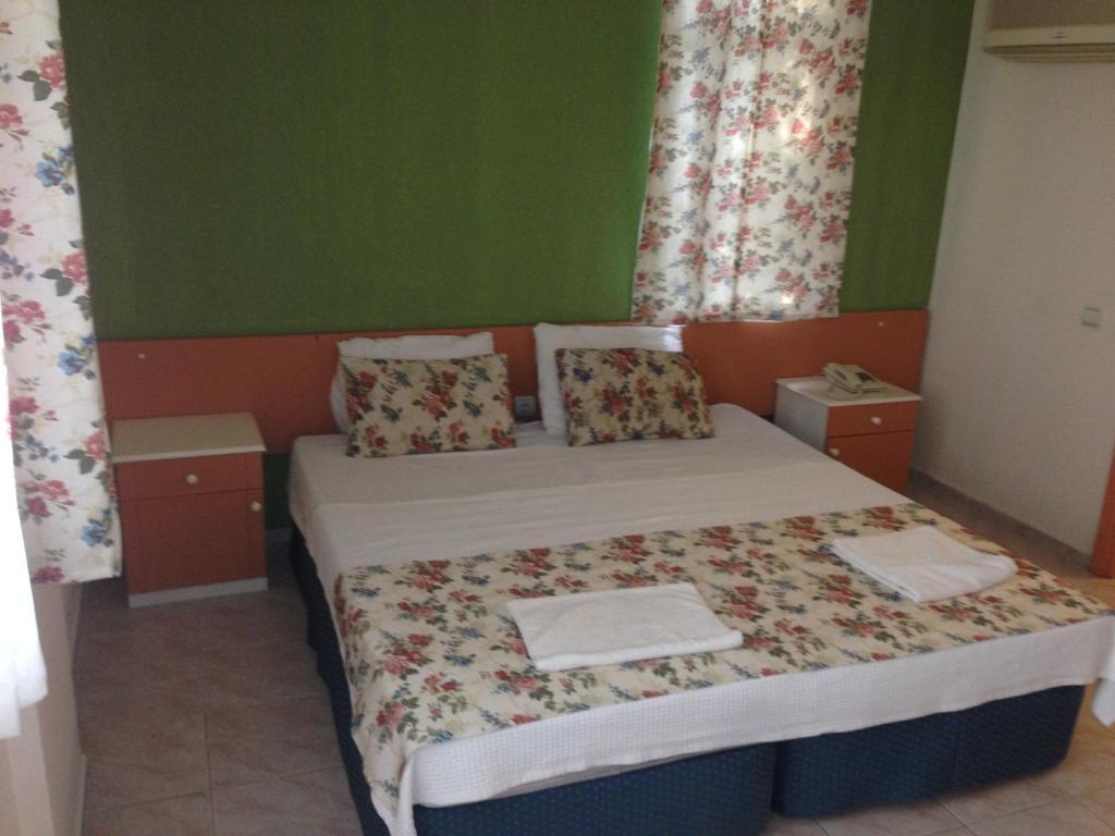 Hotel Villa Granada Анталия Екстериор снимка